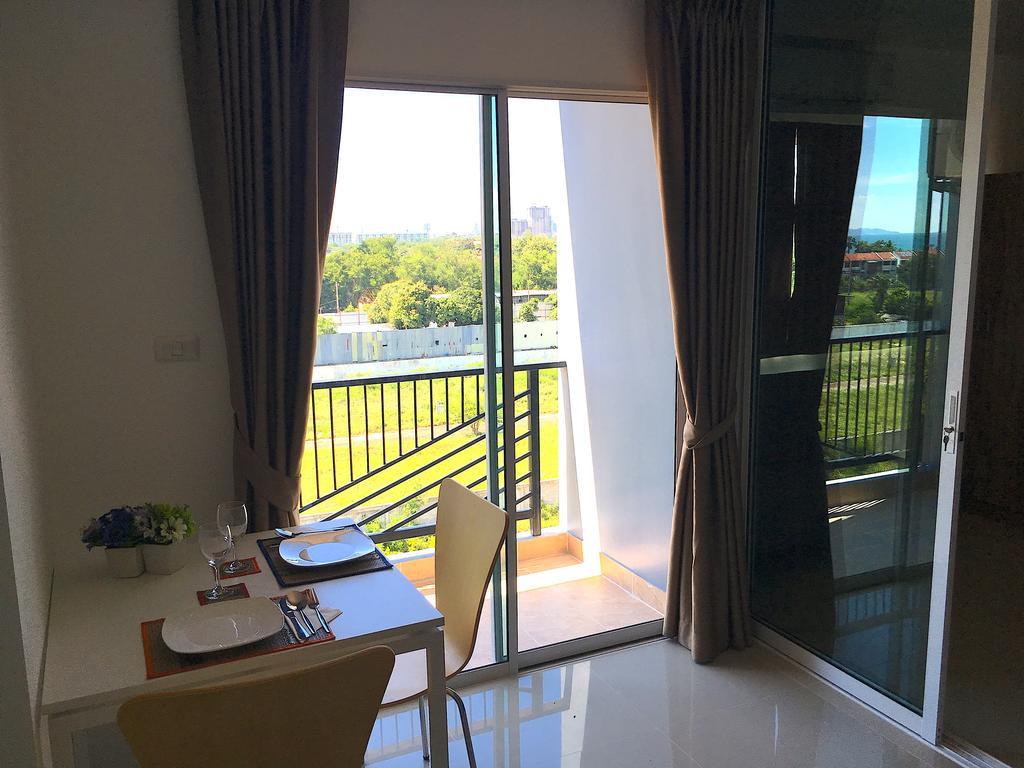 Breezy Apartemen *